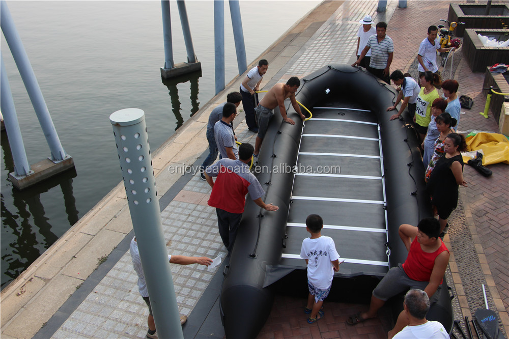 700サイズ大型マルチカラーインフレータブルスポーツフィッシ - Fishing Boat Inflatable のレビューと価格